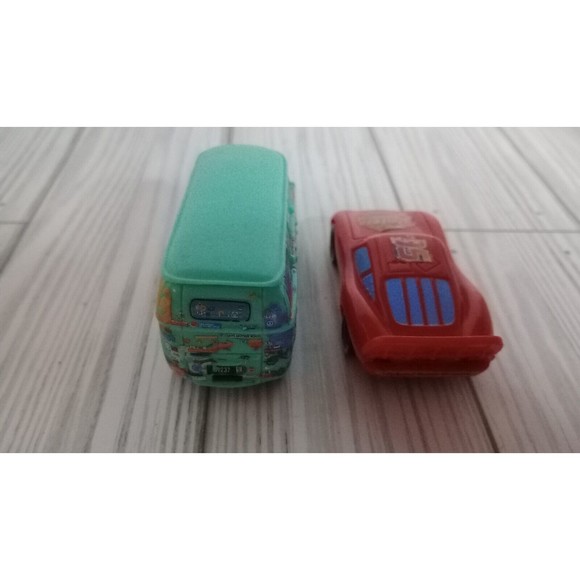 Lot Of 2 Disney Cars Lightning McQueen And Filmore Plastic Models - Picture 5 of 7